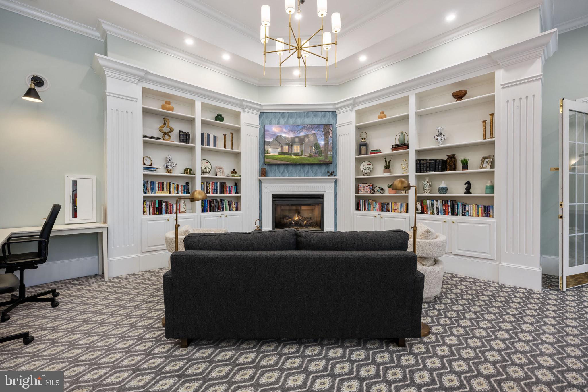 6 DAYTON CIRCLE
