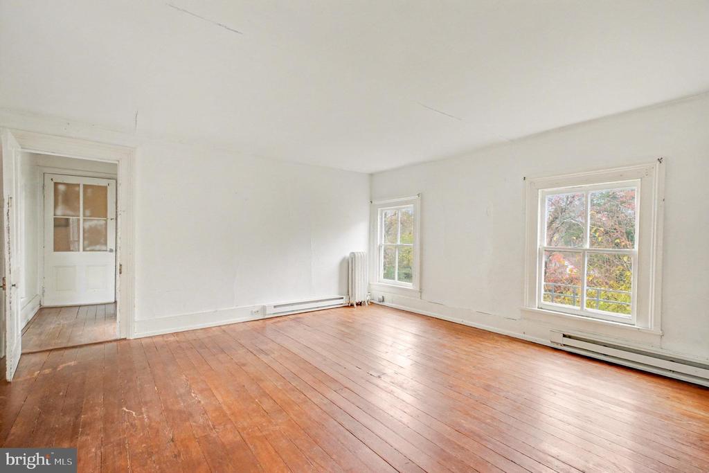 900 FICKLEN ROAD