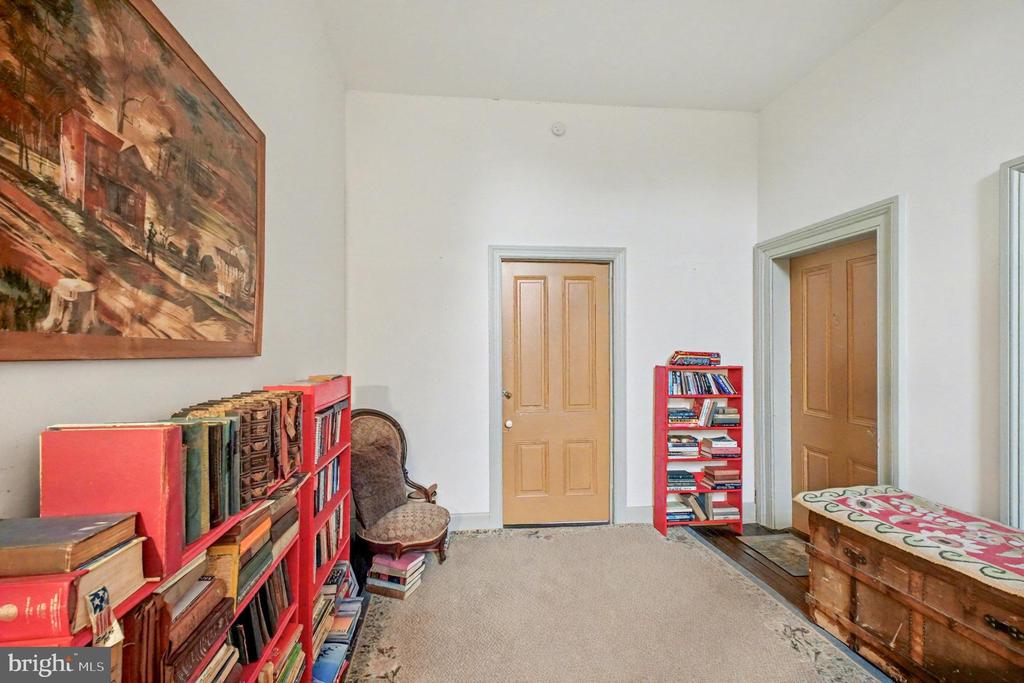 900 FICKLEN ROAD