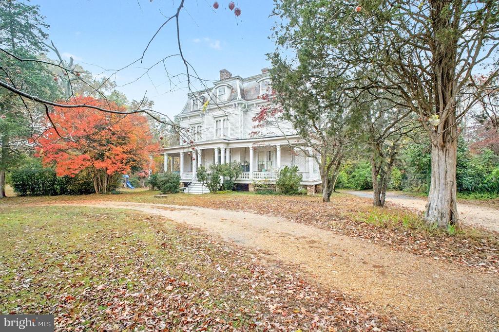 900 FICKLEN ROAD