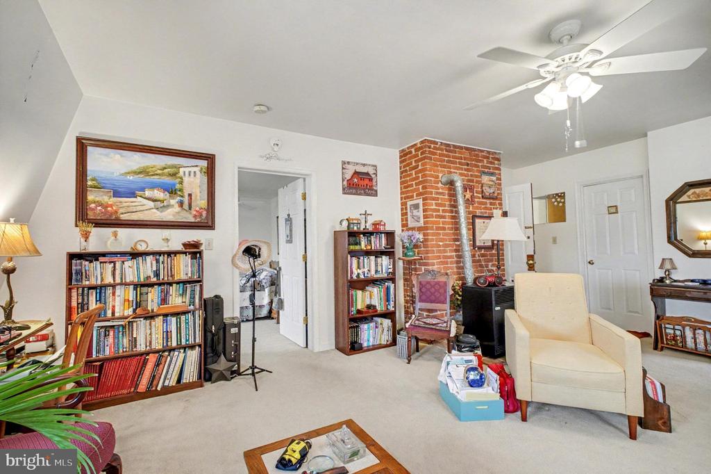 900 FICKLEN ROAD
