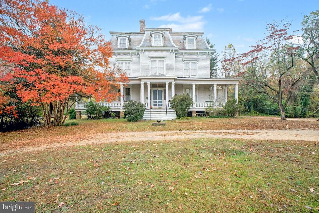 900 FICKLEN ROAD