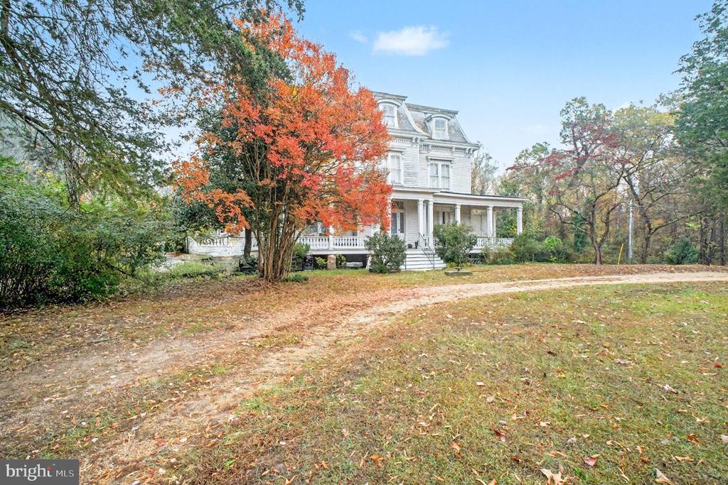 900 FICKLEN ROAD