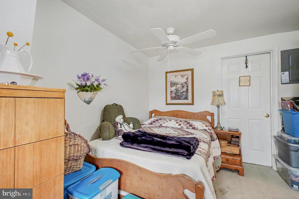 900 FICKLEN ROAD