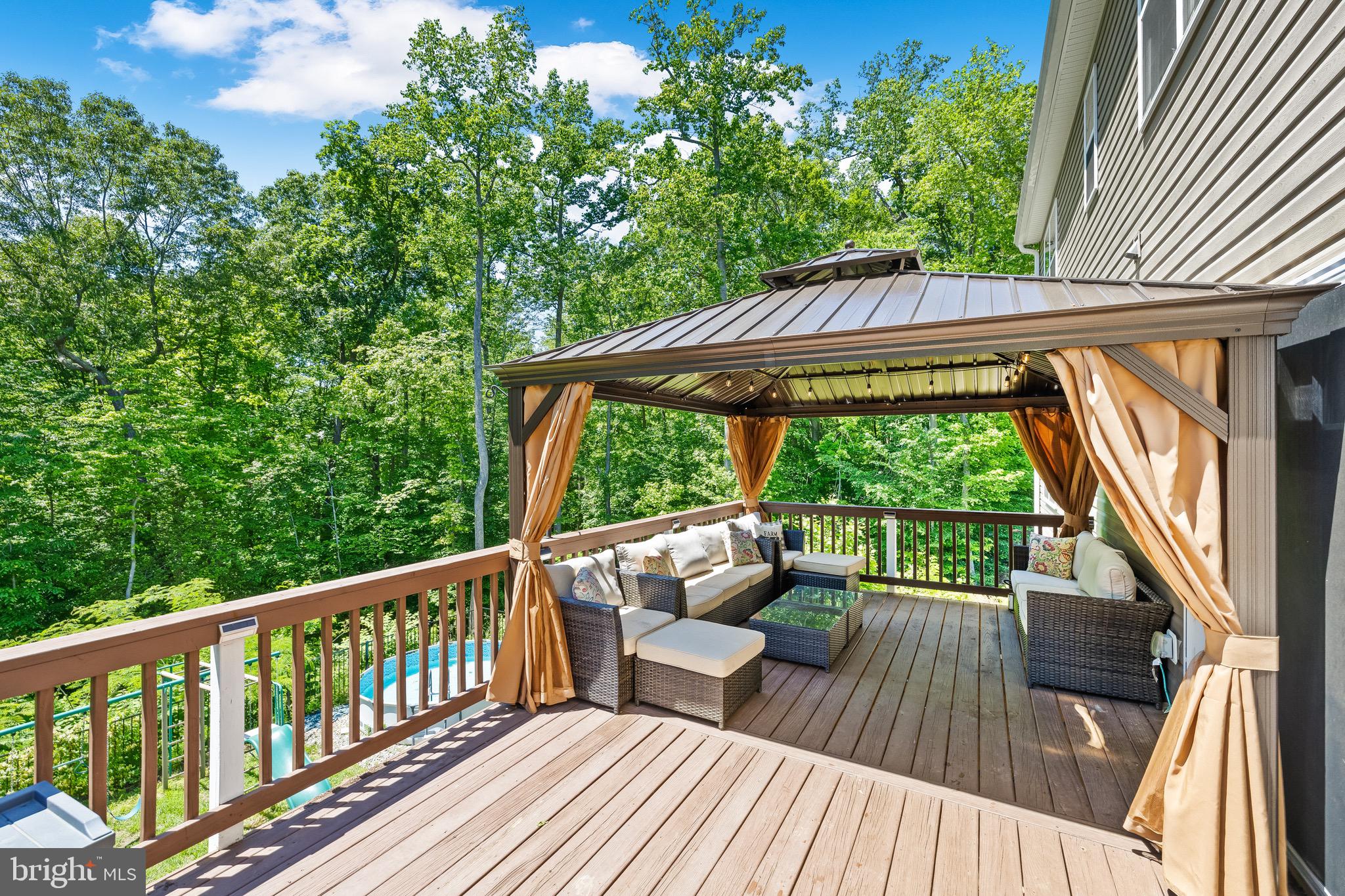 2225 CAMP GEARY LANE