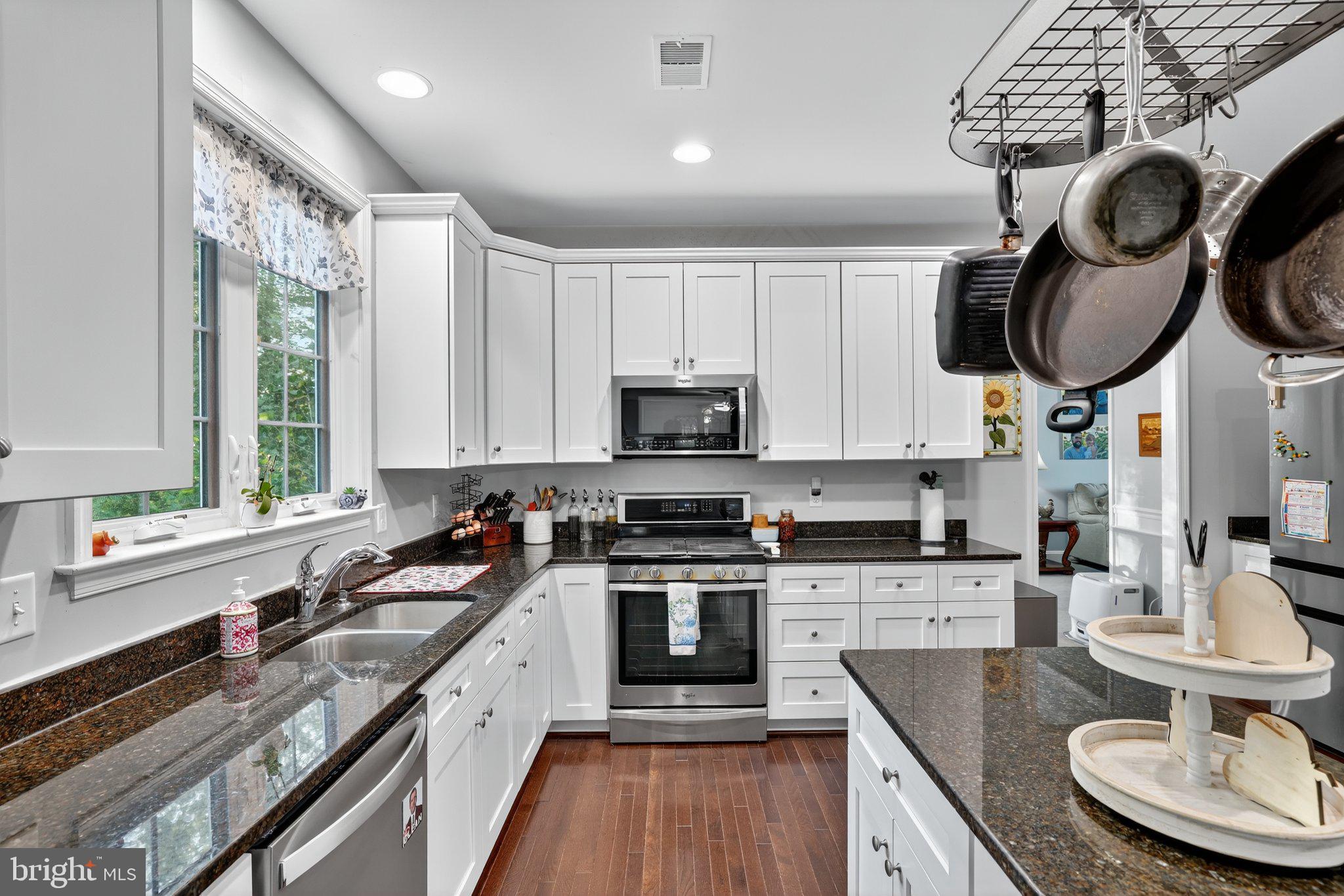 2225 CAMP GEARY LANE