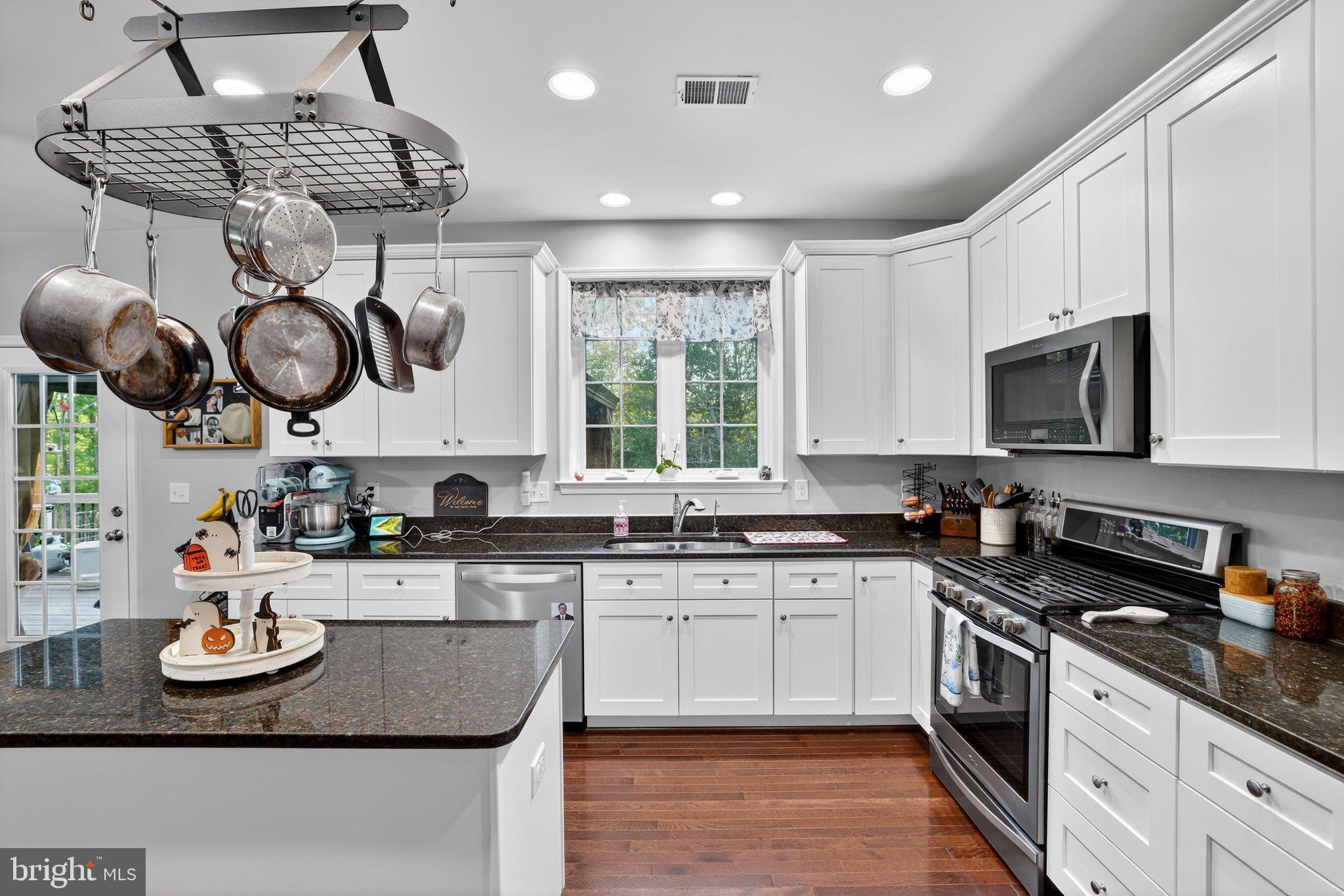 2225 CAMP GEARY LANE