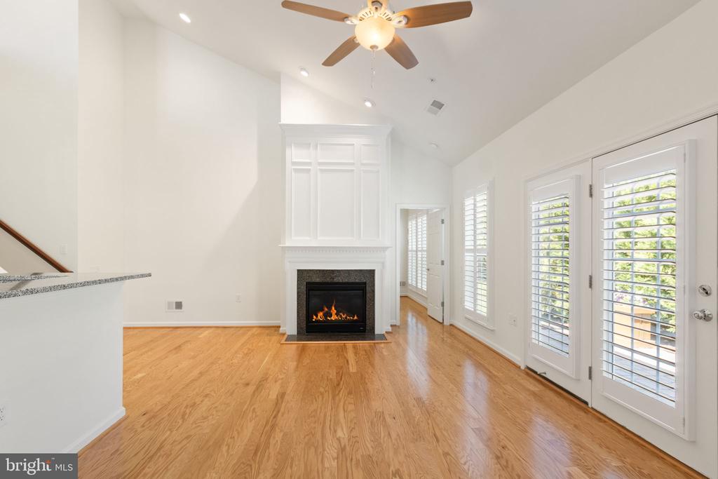 33 DENISON STREET