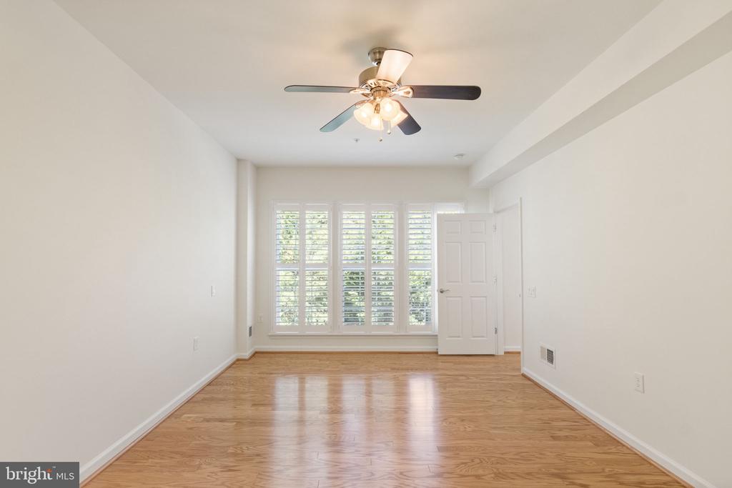 33 DENISON STREET