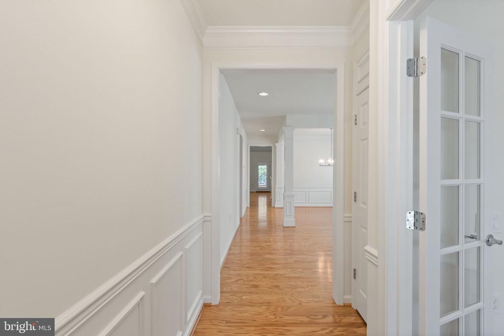 33 DENISON STREET