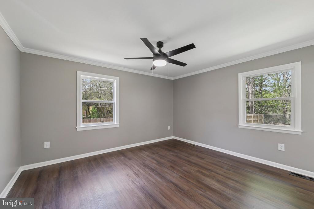 1257 WHITE OAK ROAD