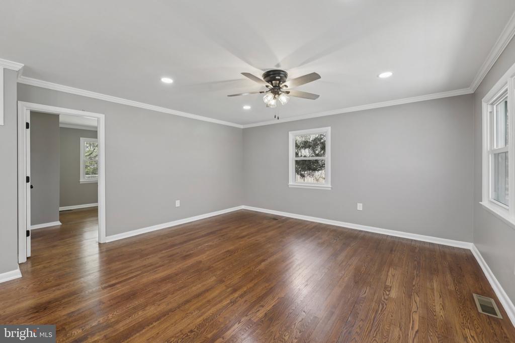 1257 WHITE OAK ROAD