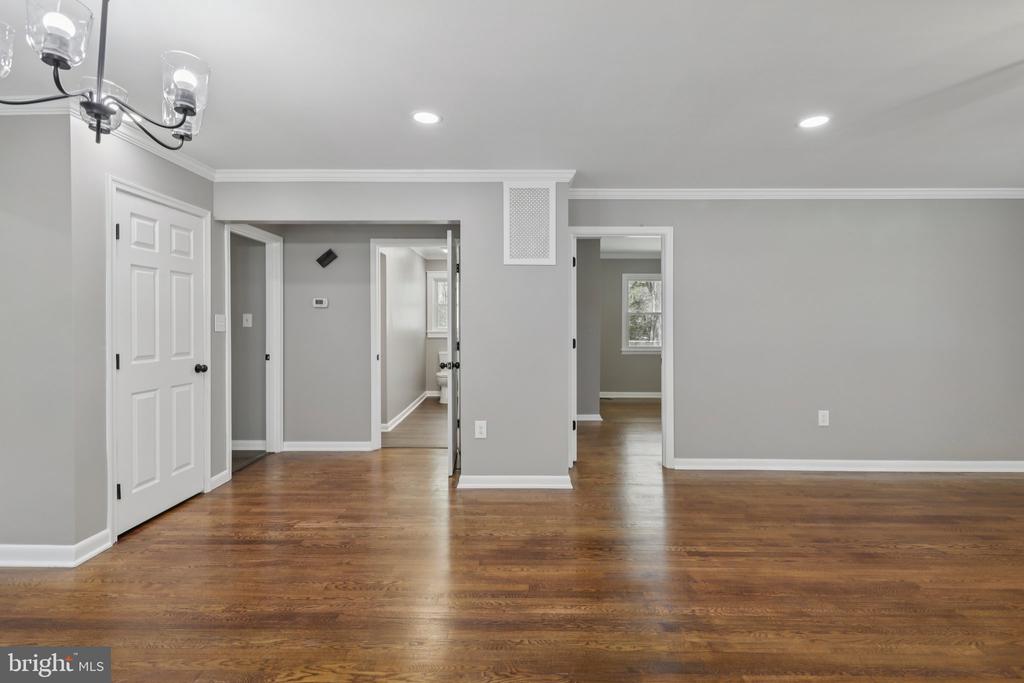 1257 WHITE OAK ROAD