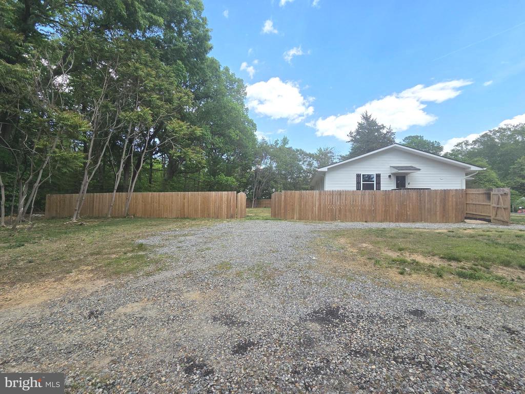 1257 WHITE OAK ROAD