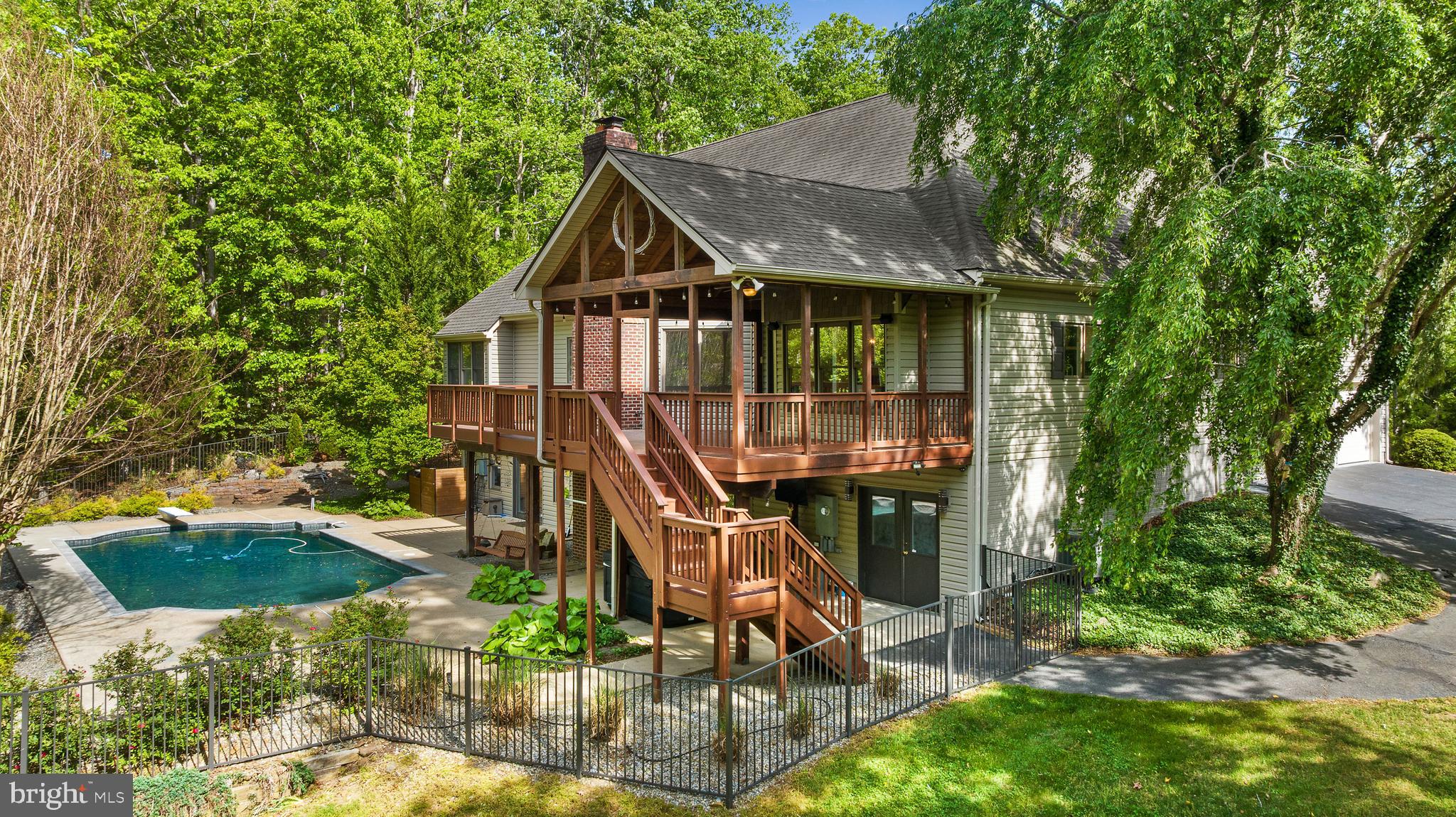 136 HOLLY BERRY ROAD