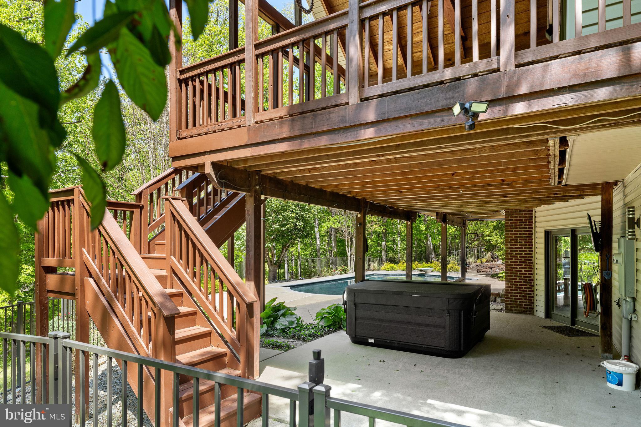 136 HOLLY BERRY ROAD