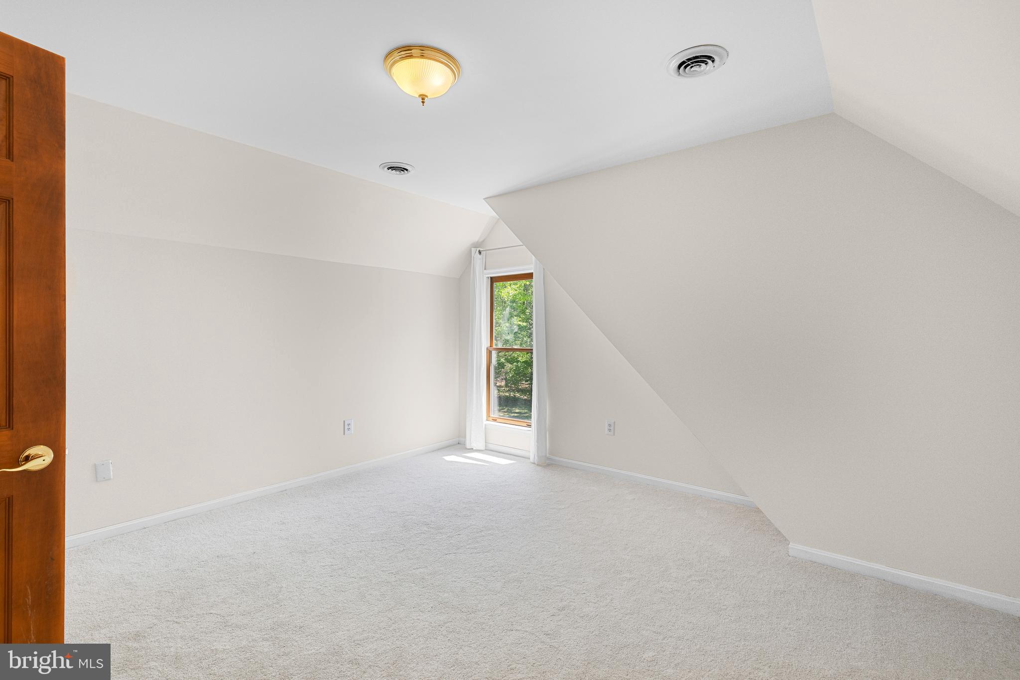 136 HOLLY BERRY ROAD