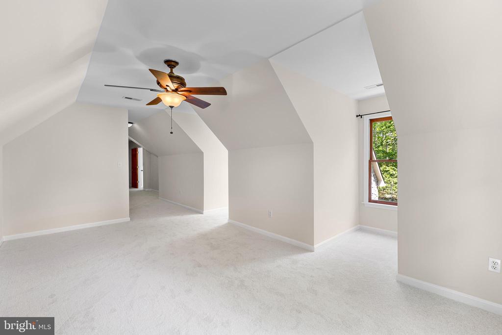 136 HOLLY BERRY ROAD