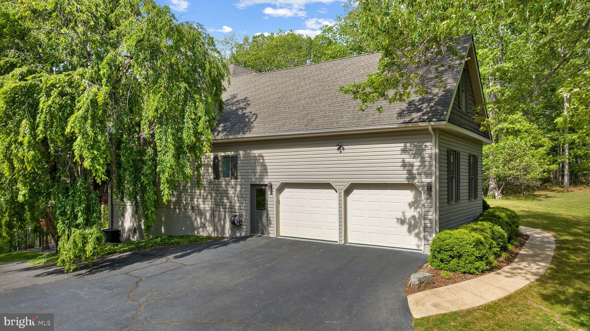 136 HOLLY BERRY ROAD