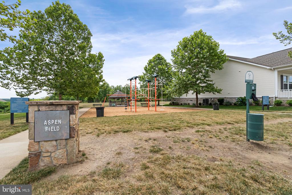 995 ASPEN ROAD