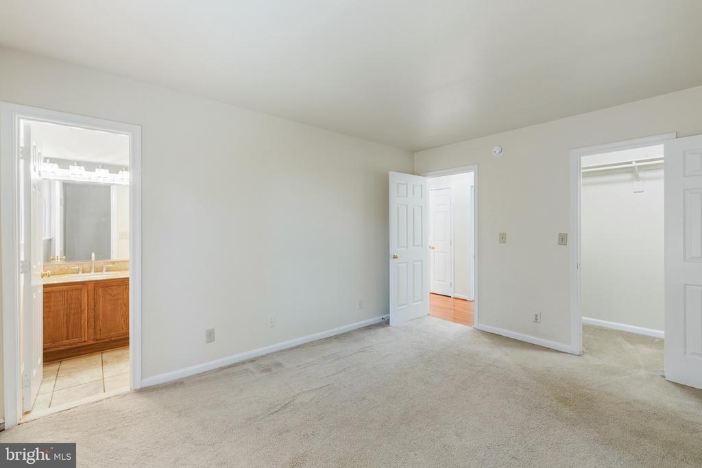 14 GLENDALE DRIVE