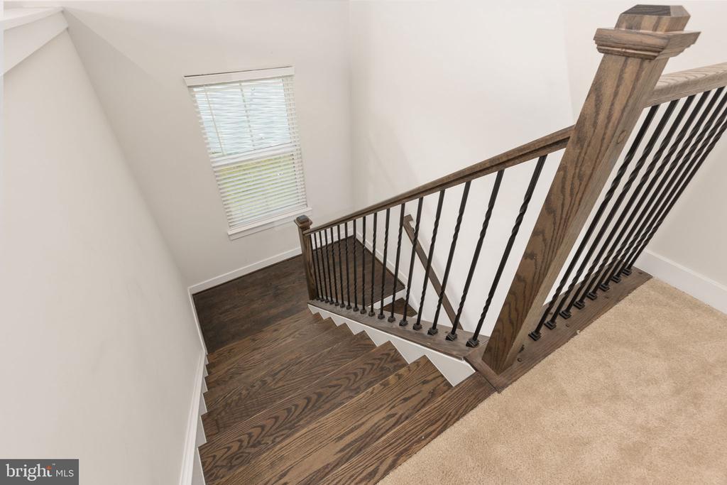 409 VANDEGRIFT ROAD