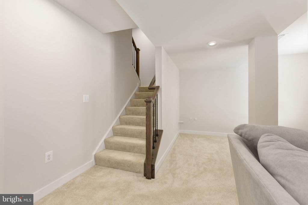 409 VANDEGRIFT ROAD