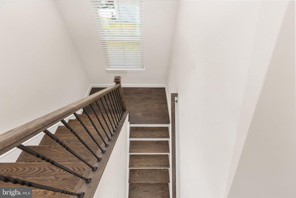 409 VANDEGRIFT ROAD