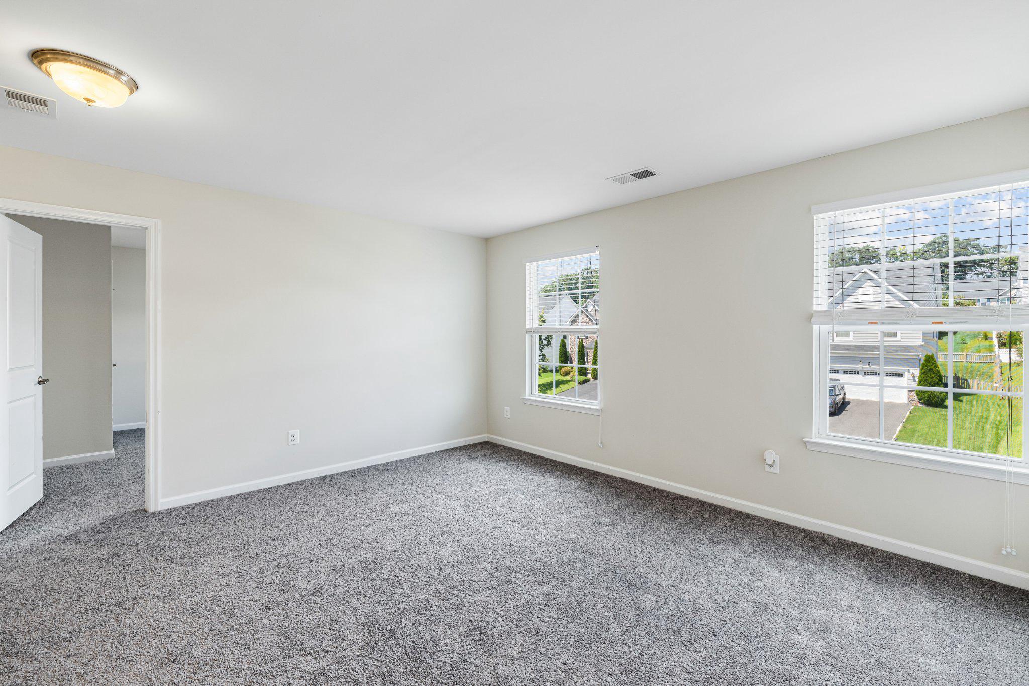 54 BAYSIDE DRIVE