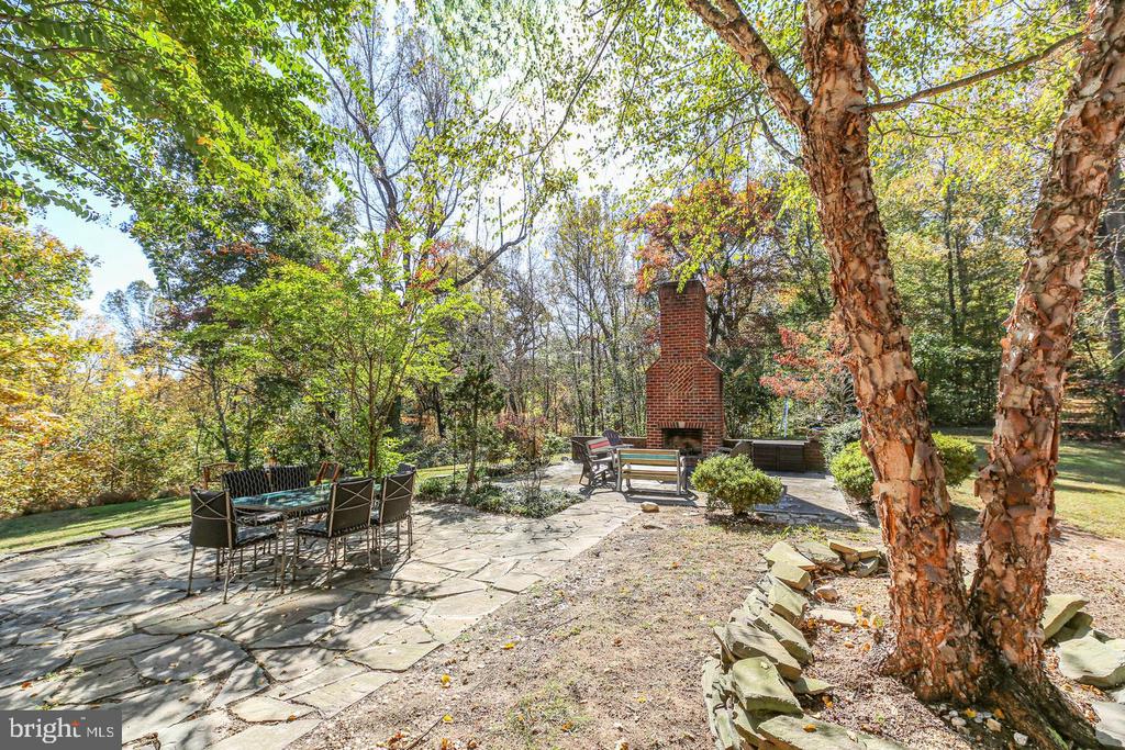 48 OLD CREEKSIDE ROAD