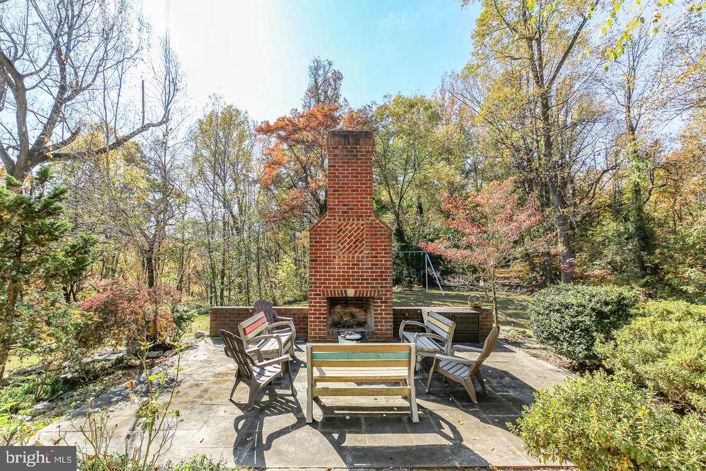 48 OLD CREEKSIDE ROAD