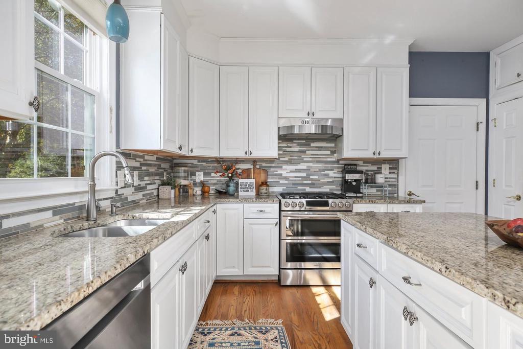 48 OLD CREEKSIDE ROAD