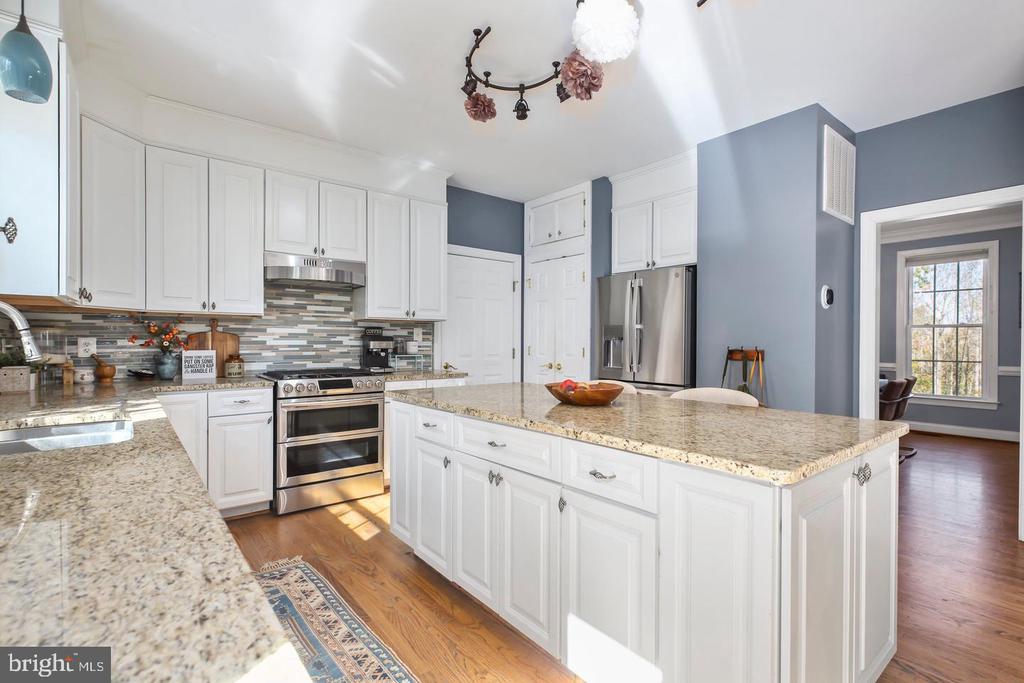 48 OLD CREEKSIDE ROAD