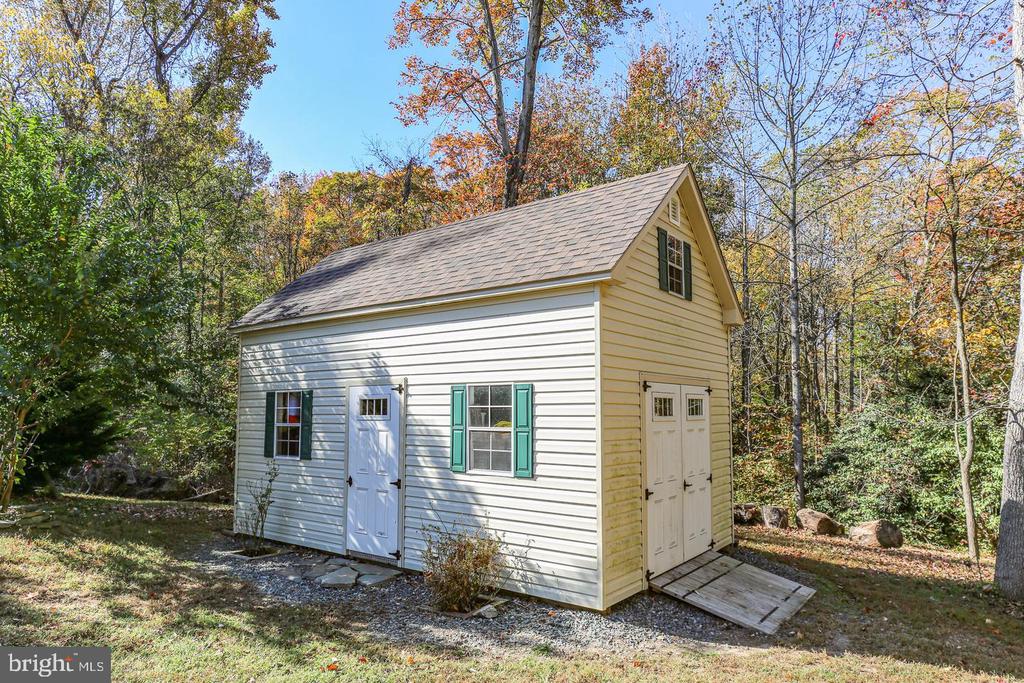 48 OLD CREEKSIDE ROAD
