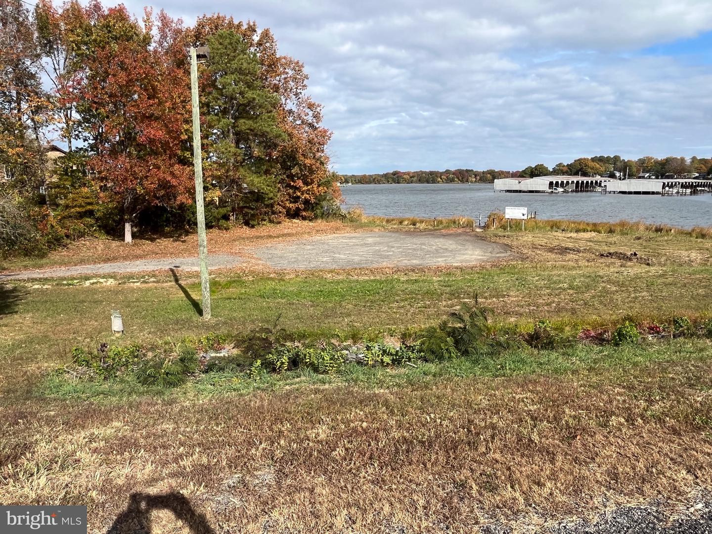 32 Placid Rd