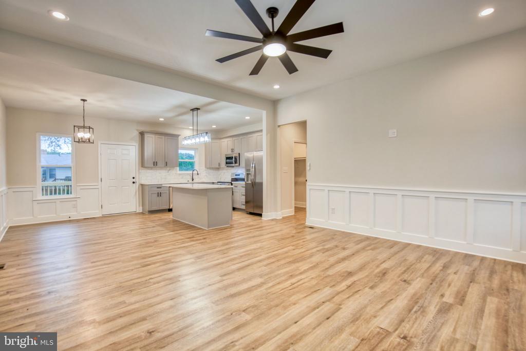 253 SHIRLEY LANE