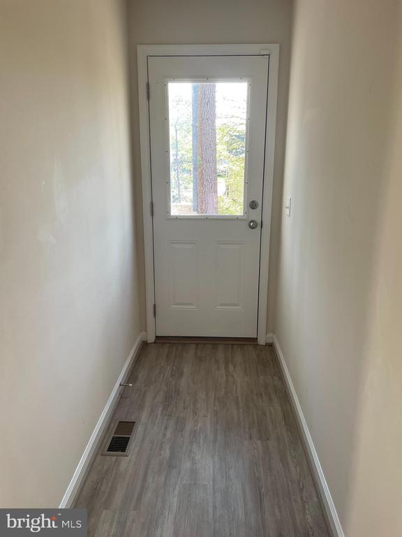 395 SHOREWOOD DR