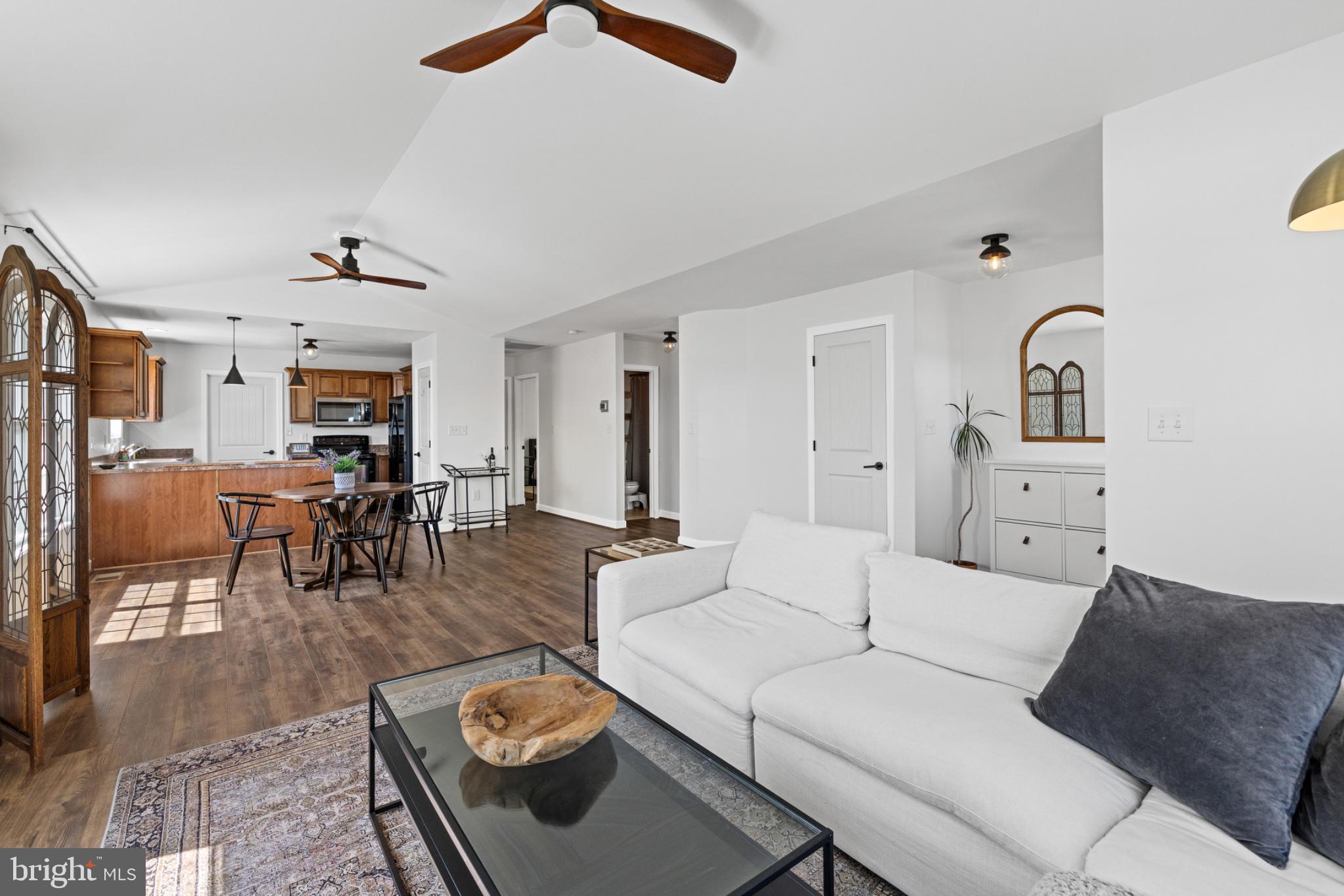 1523 BOWIE ROAD