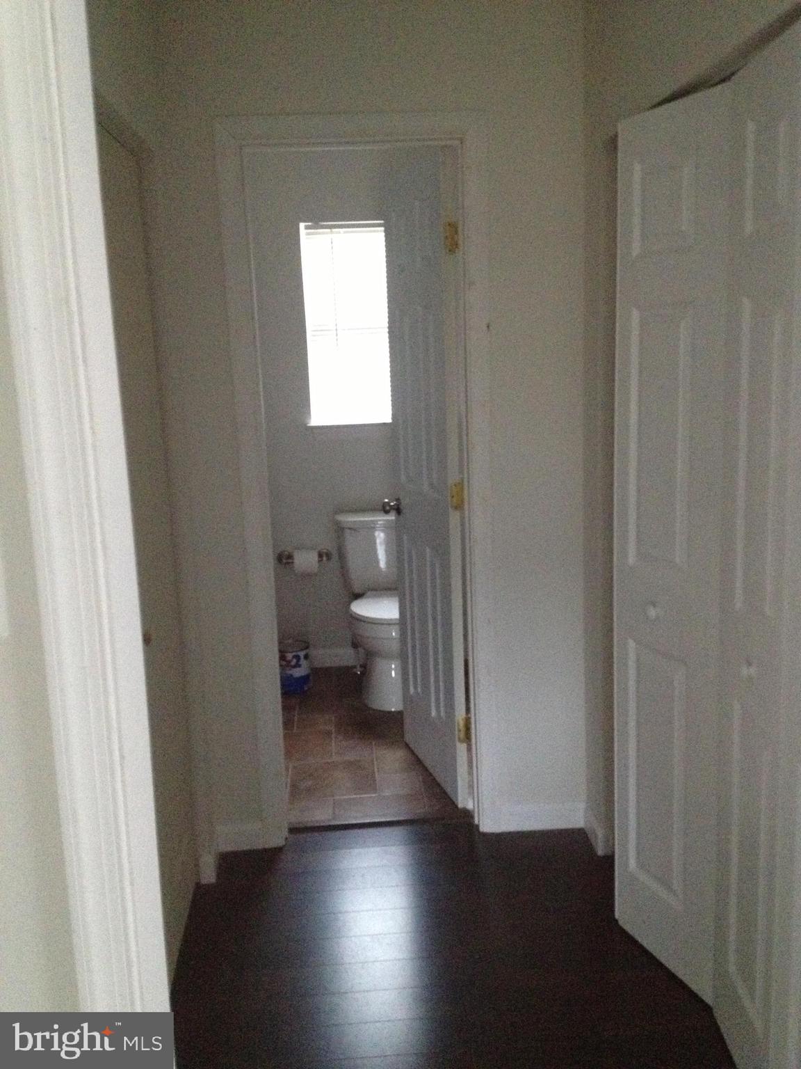 236 MEADOWVIEW LN.