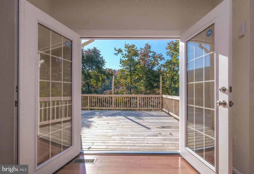 1421 PICKETT COURT