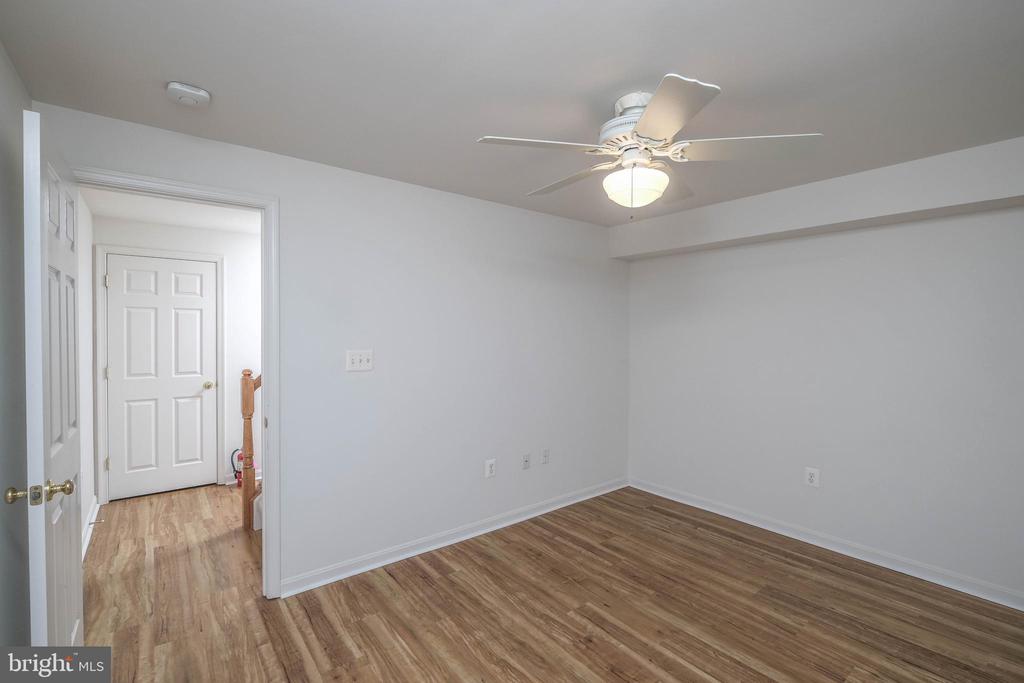 1421 PICKETT COURT