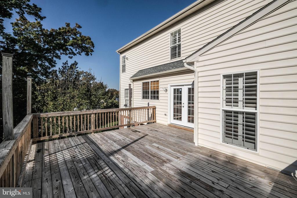 1421 PICKETT COURT