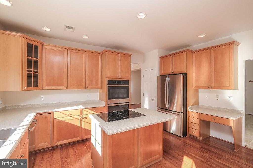 1421 PICKETT COURT