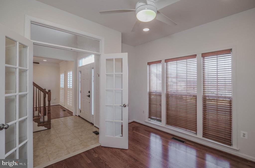 1421 PICKETT COURT