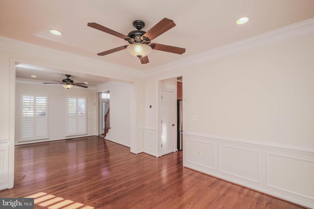 1421 PICKETT COURT