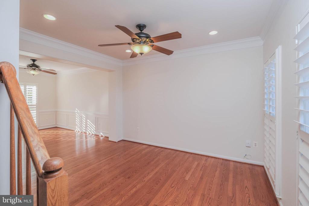 1421 PICKETT COURT