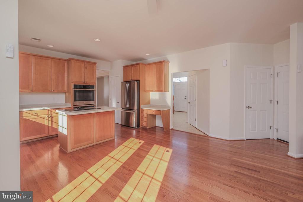 1421 PICKETT COURT