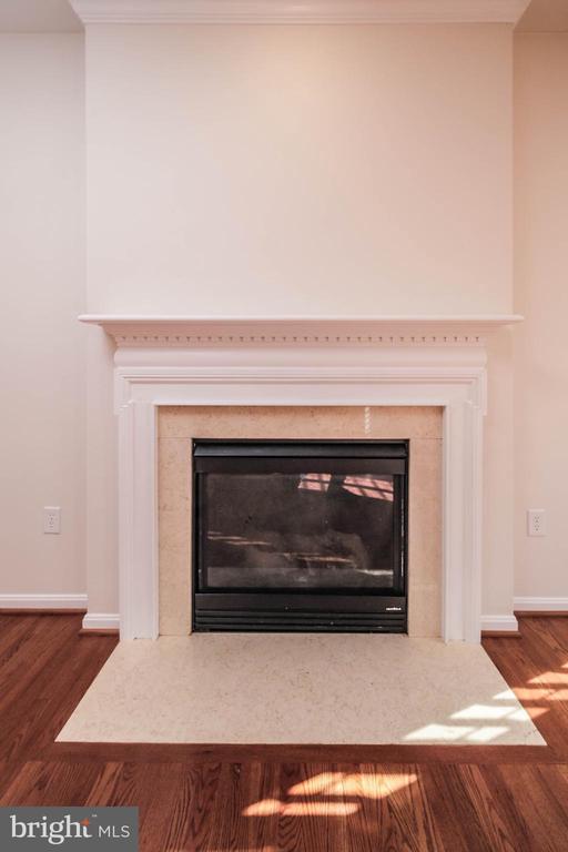 1421 PICKETT COURT