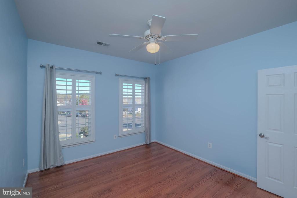 1421 PICKETT COURT