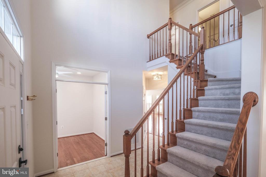 1421 PICKETT COURT